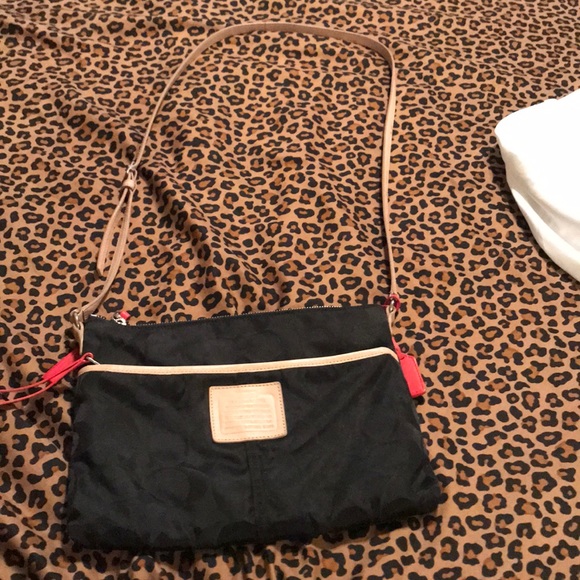 Coach cross body. - Picture 1 of 6